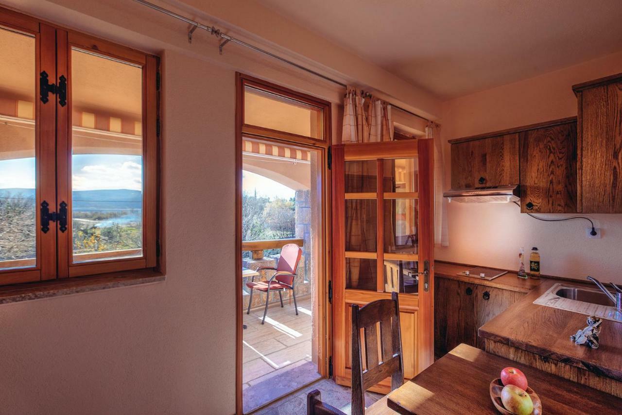 Apartmani I Sobe Dinko Starigrad Paklenica Exterior foto