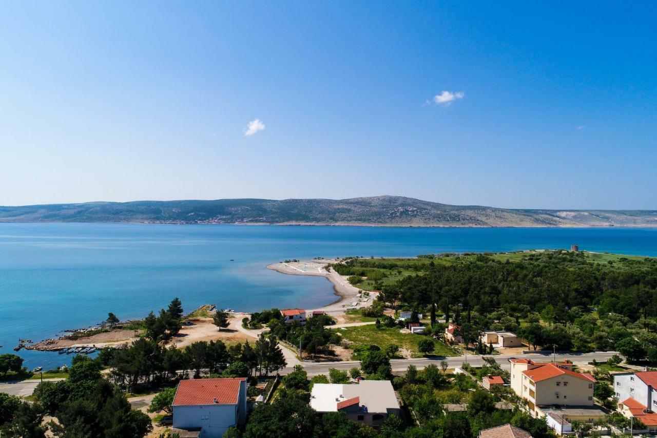 Apartmani I Sobe Dinko Starigrad Paklenica Exterior foto